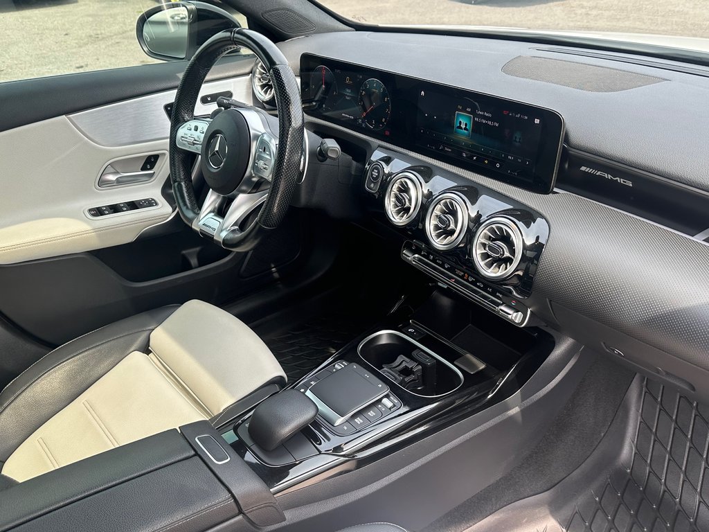 2022 Mercedes-Benz A-Class AMG A 35 CUIR TOIT PANORAMIQUE AWD in St-Jean-Sur-Richelieu, Quebec - 3 - w1024h768px