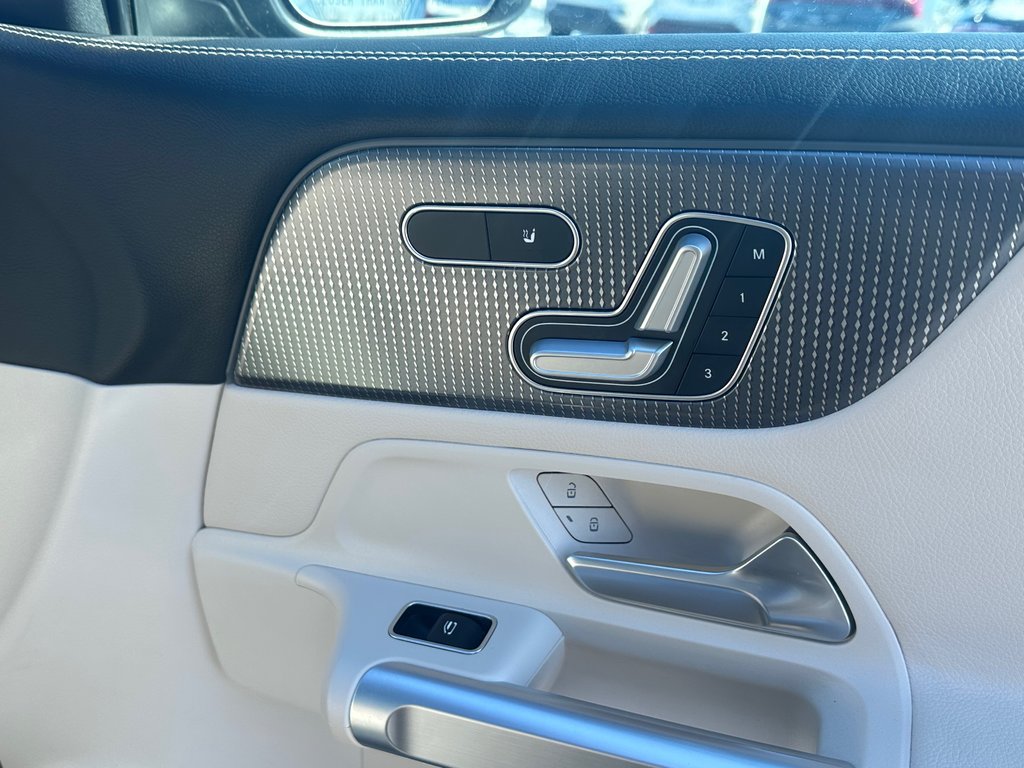 2021 Mercedes-Benz GLB 250 4MATIC CUIR NAVIGATION TOIT OUVRANT in St-Jean-Sur-Richelieu, Quebec - 13 - w1024h768px
