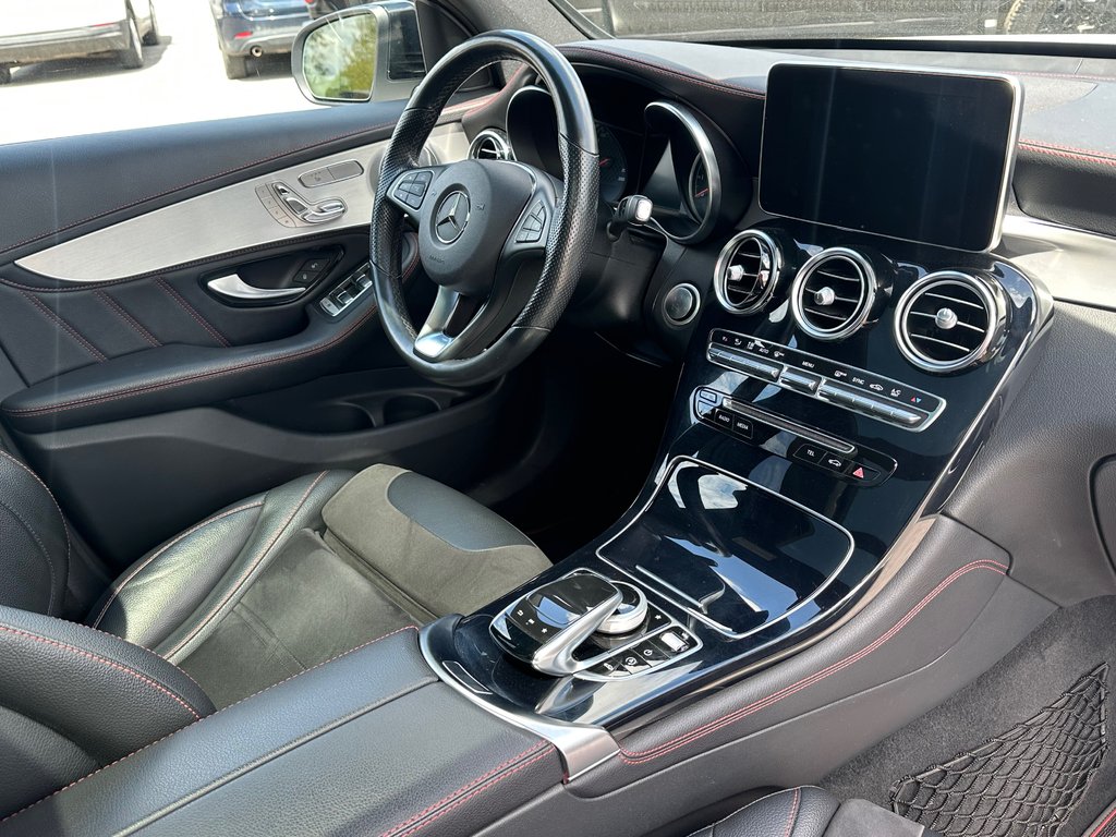 2019 Mercedes-Benz GLC 43 AMG PREMIUM AWD SEULEMENT 076331 KM in St-Jean-Sur-Richelieu, Quebec - 3 - w1024h768px