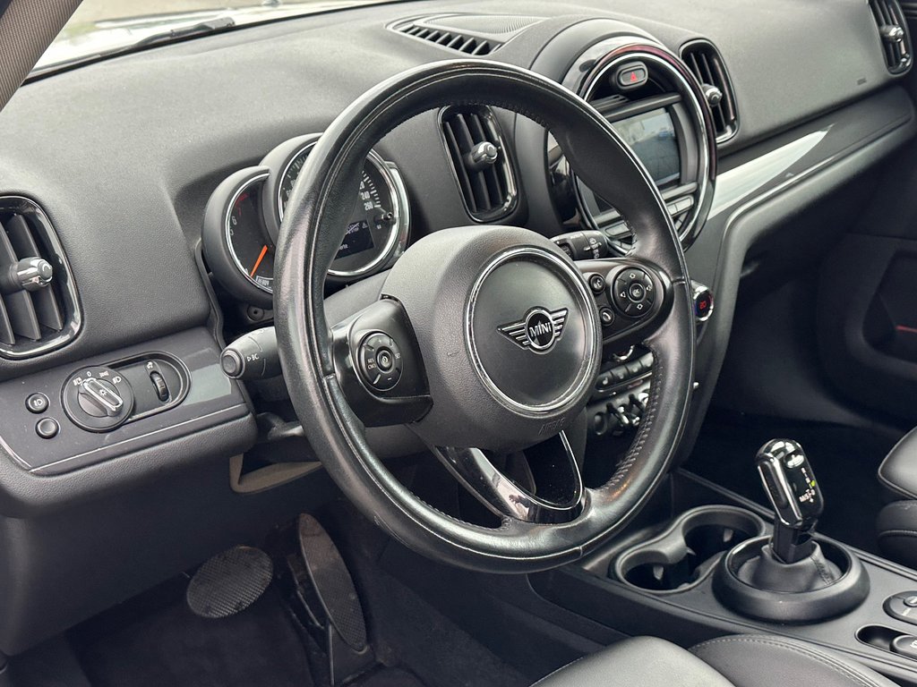 2020 MINI Cooper Countryman CUIR TOIT PANORAMIQUE AWD in St-Jean-Sur-Richelieu, Quebec - 19 - w1024h768px