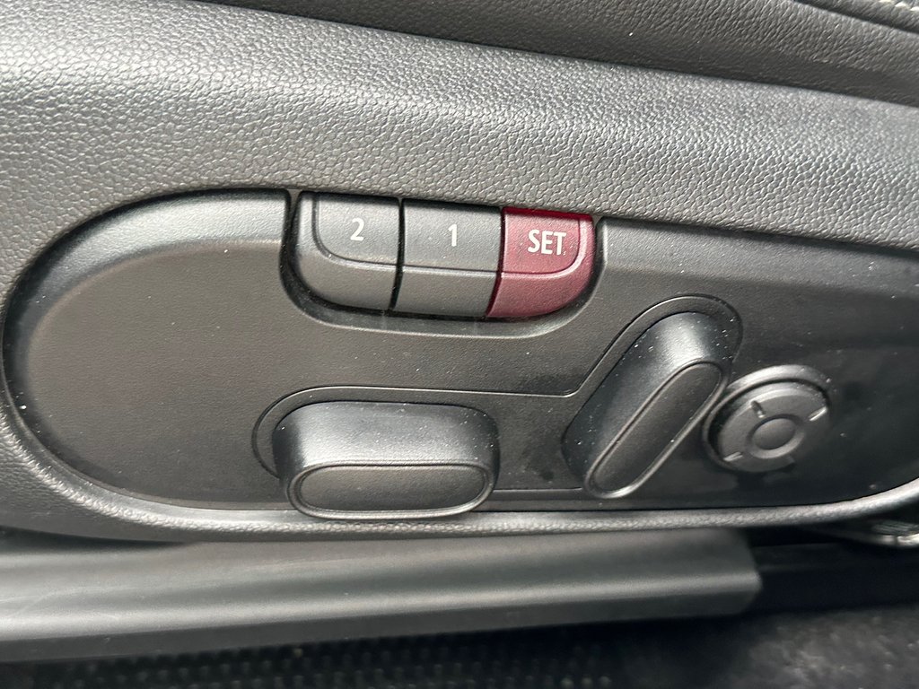2020 MINI Cooper Countryman CUIR TOIT PANORAMIQUE AWD in St-Jean-Sur-Richelieu, Quebec - 21 - w1024h768px