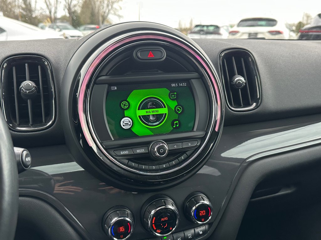 2020 MINI Cooper Countryman CUIR TOIT PANORAMIQUE AWD in St-Jean-Sur-Richelieu, Quebec - 28 - w1024h768px