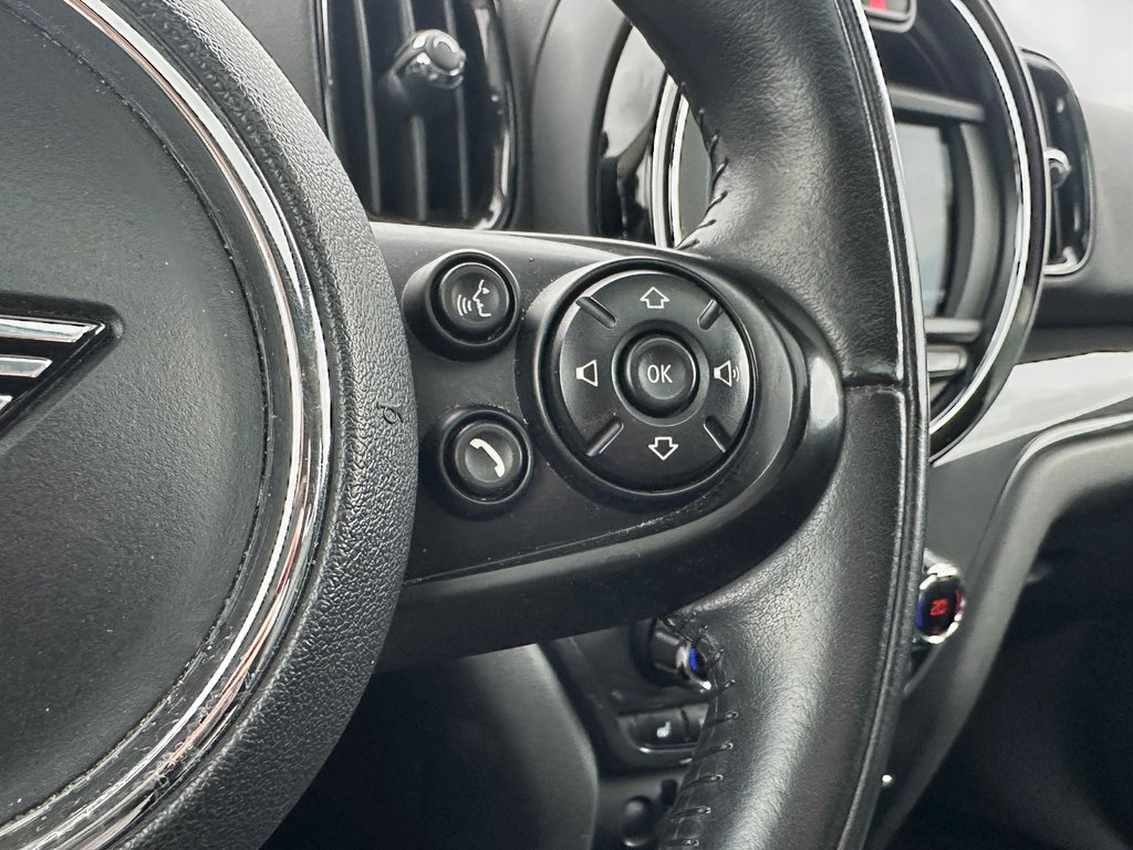 2020 MINI Cooper Countryman CUIR TOIT PANORAMIQUE AWD in St-Jean-Sur-Richelieu, Quebec - 24 - w1024h768px