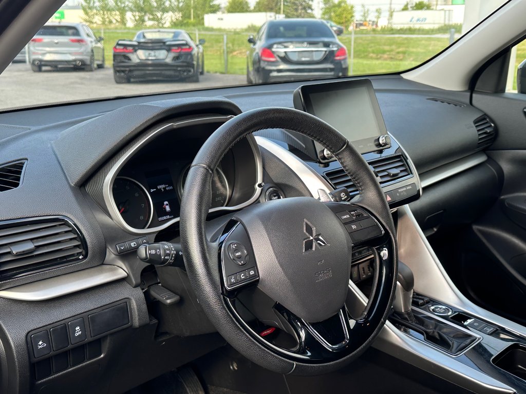 Mitsubishi ECLIPSE CROSS AWD SIEGES ET VOLANT CHAUFFANTS 2023 à St-Jean-Sur-Richelieu, Québec - 15 - w1024h768px