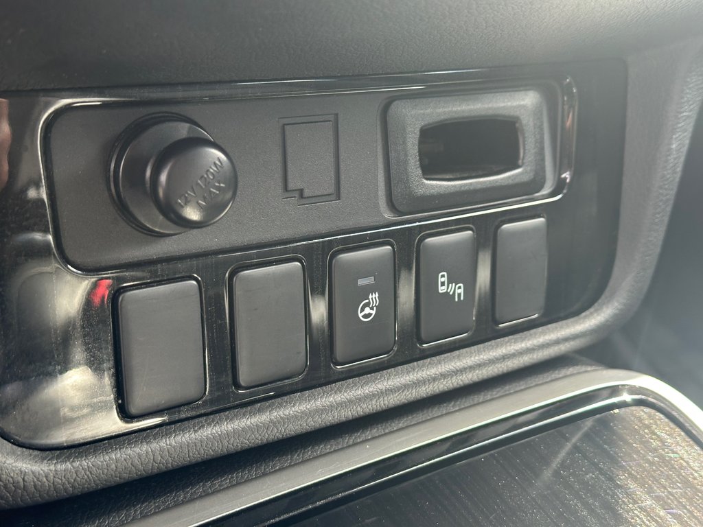 2018 Mitsubishi OUTLANDER PHEV SE TOURING AWD CUIR TOIT OUVRANT in St-Jean-Sur-Richelieu, Quebec - 24 - w1024h768px