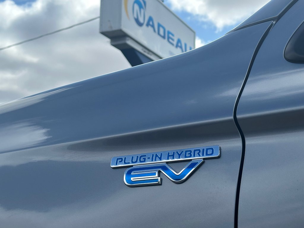 2018 Mitsubishi OUTLANDER PHEV SE TOURING AWD CUIR TOIT OUVRANT in St-Jean-Sur-Richelieu, Quebec - 15 - w1024h768px