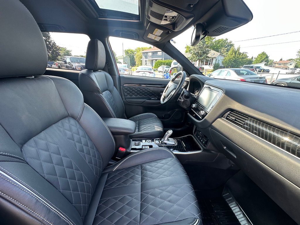 Mitsubishi OUTLANDER PHEV GT AWD Seulement 041652km TOIT CUIR 2020 à St-Jean-Sur-Richelieu, Québec - 13 - w1024h768px