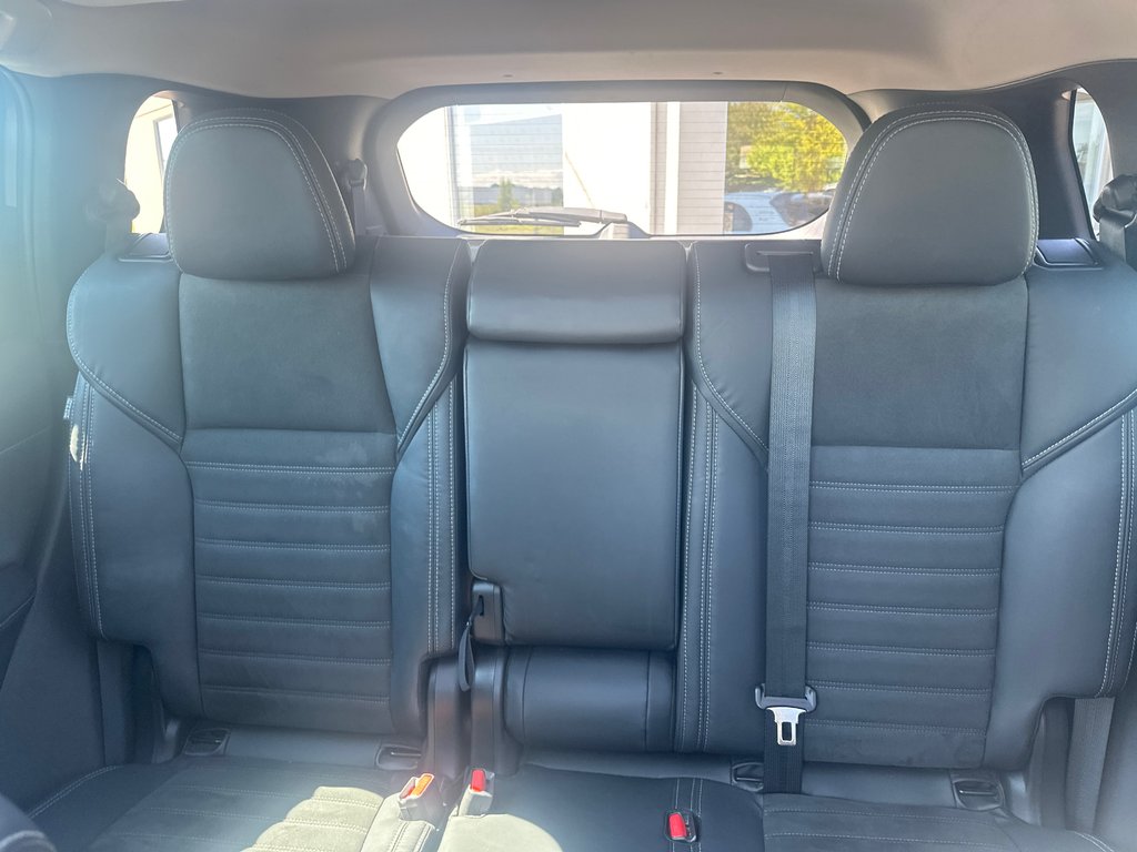 Mitsubishi OUTLANDER PHEV SE AWD CUIR TOIT PANORAMIQUE 2023 à St-Jean-Sur-Richelieu, Québec - 12 - w1024h768px