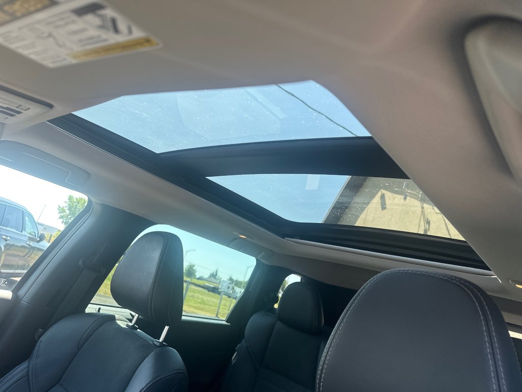 Mitsubishi OUTLANDER PHEV SE AWD CUIR TOIT PANORAMIQUE 2023 à St-Jean-Sur-Richelieu, Québec - 13 - w1024h768px