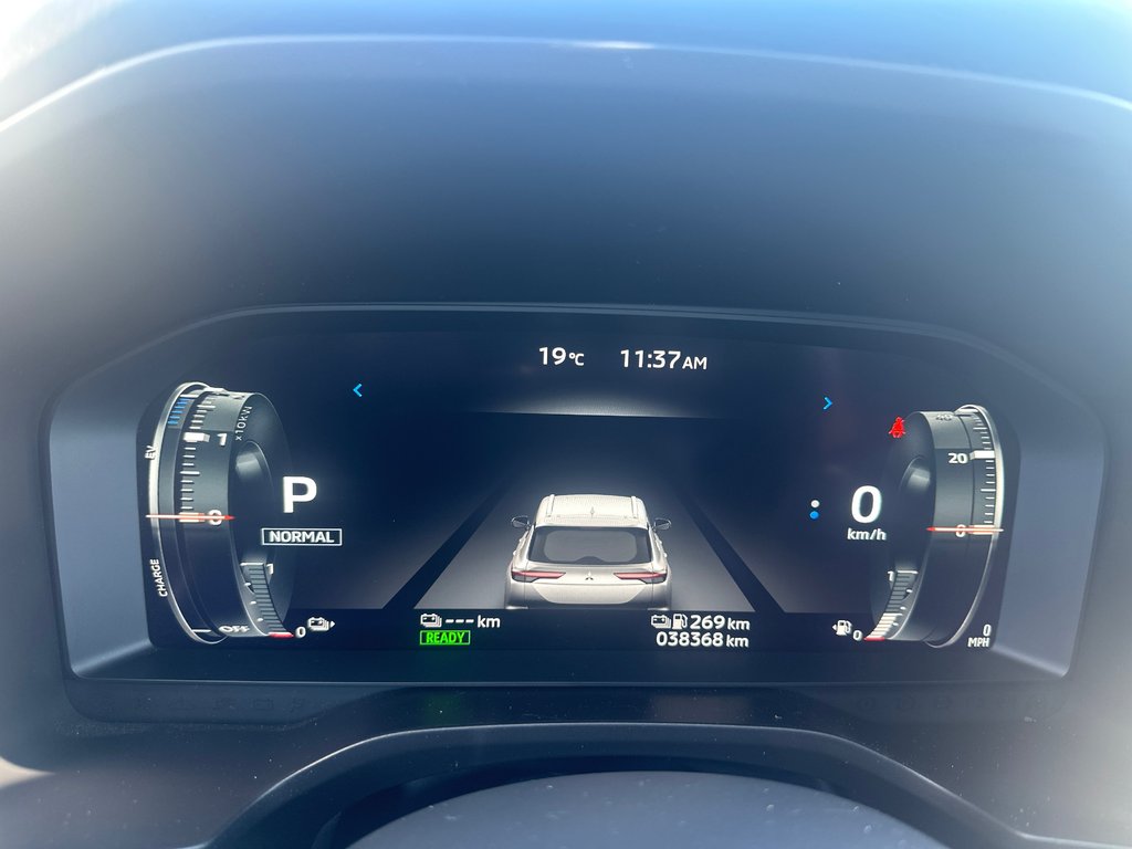 Mitsubishi OUTLANDER PHEV SE AWD CUIR TOIT PANORAMIQUE 2023 à St-Jean-Sur-Richelieu, Québec - 18 - w1024h768px