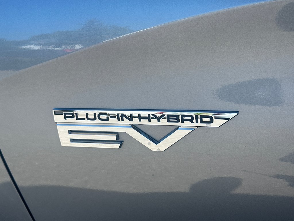 Mitsubishi OUTLANDER PHEV SE AWD CUIR TOIT PANORAMIQUE 2023 à St-Jean-Sur-Richelieu, Québec - 10 - w1024h768px