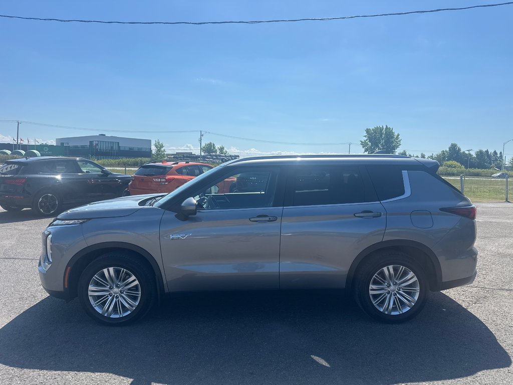 Mitsubishi OUTLANDER PHEV SE AWD CUIR TOIT PANORAMIQUE 2023 à St-Jean-Sur-Richelieu, Québec - 19 - w1024h768px