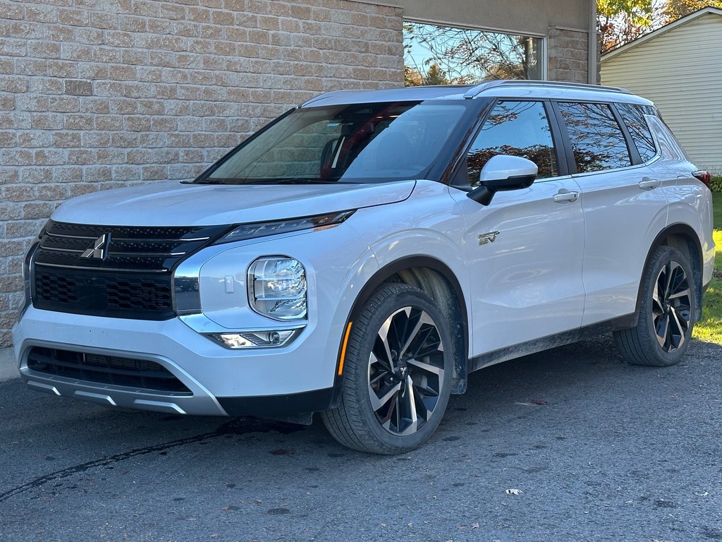 2023 Mitsubishi Outlander PHEV SEL AWD CUIR in St-Jean-Sur-Richelieu, Quebec - 1 - w1024h768px