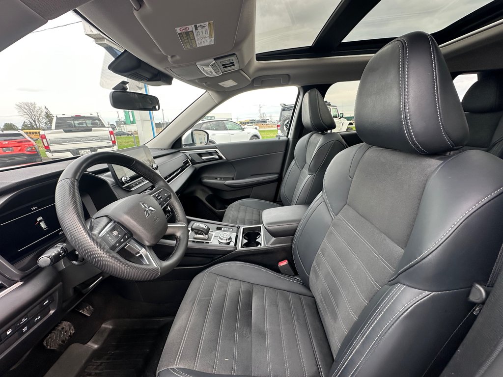 2024 Mitsubishi Outlander Plug-In Hybrid CUIR NAVIGATION TOIT PANORAMIQUE AWD in St-Jean-Sur-Richelieu, Quebec - 18 - w1024h768px