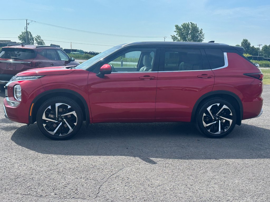 Mitsubishi Outlander GT S-AWC NAVI TOIT PANO ANGLES MORT 2023 à St-Jean-Sur-Richelieu, Québec - 7 - w1024h768px