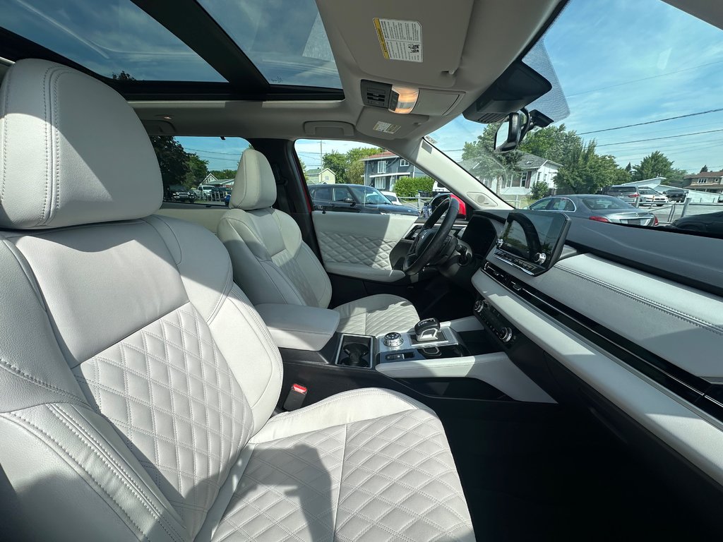 Mitsubishi Outlander GT S-AWC NAVI TOIT PANO ANGLES MORT 2023 à St-Jean-Sur-Richelieu, Québec - 13 - w1024h768px