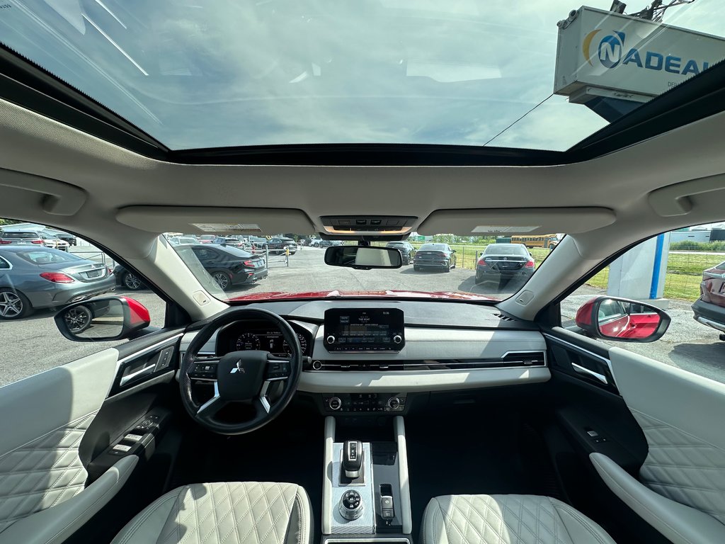 Mitsubishi Outlander GT S-AWC NAVI TOIT PANO ANGLES MORT 2023 à St-Jean-Sur-Richelieu, Québec - 14 - w1024h768px