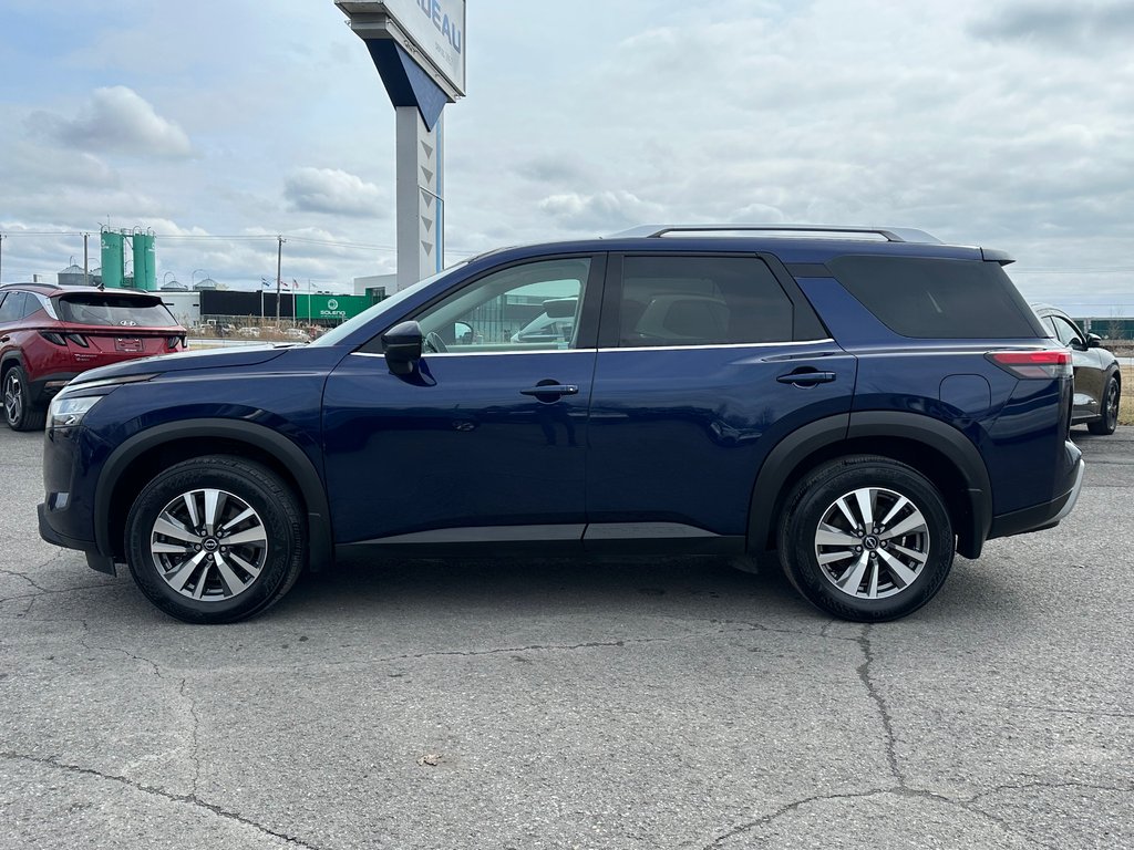 Nissan Pathfinder SL AWD CUIR NAVIGATION TOIT PANORAMIQUE 2023 à St-Jean-Sur-Richelieu, Québec - 5 - w1024h768px