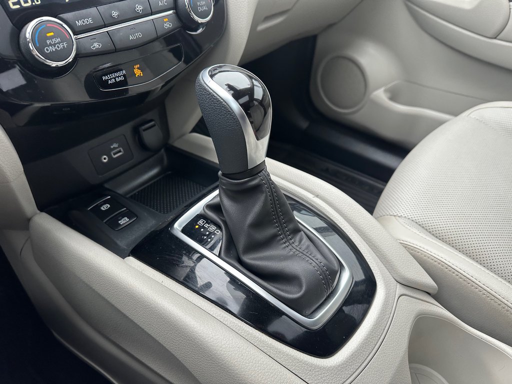 Nissan Qashqai SL CUIR NAVIGATION TOIT PANORAMIQUE 2023 à St-Jean-Sur-Richelieu, Québec - 15 - w1024h768px