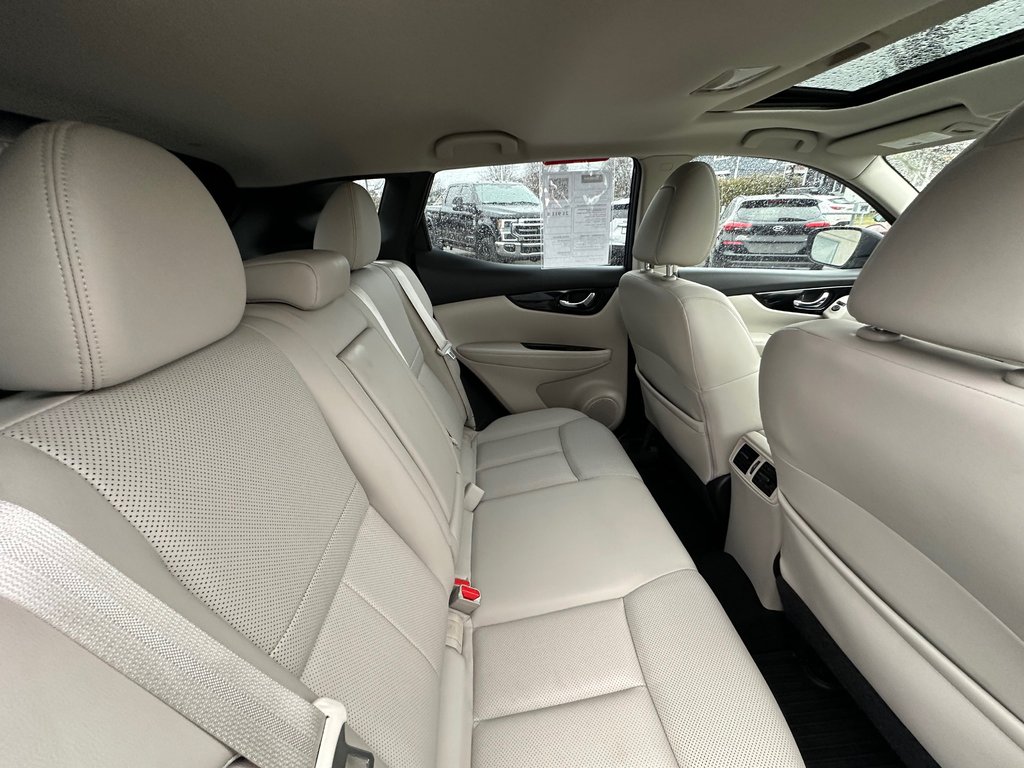 Nissan Qashqai SL CUIR NAVIGATION TOIT PANORAMIQUE 2023 à St-Jean-Sur-Richelieu, Québec - 12 - w1024h768px