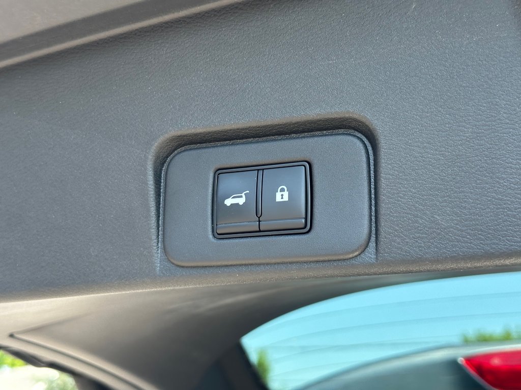 2023 Nissan Rogue Platinum AWD CUIR SEULEMENT 029926 KM in St-Jean-Sur-Richelieu, Quebec - 15 - w1024h768px