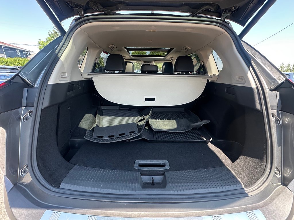 2023 Nissan Rogue Platinum AWD CUIR SEULEMENT 029926 KM in St-Jean-Sur-Richelieu, Quebec - 14 - w1024h768px
