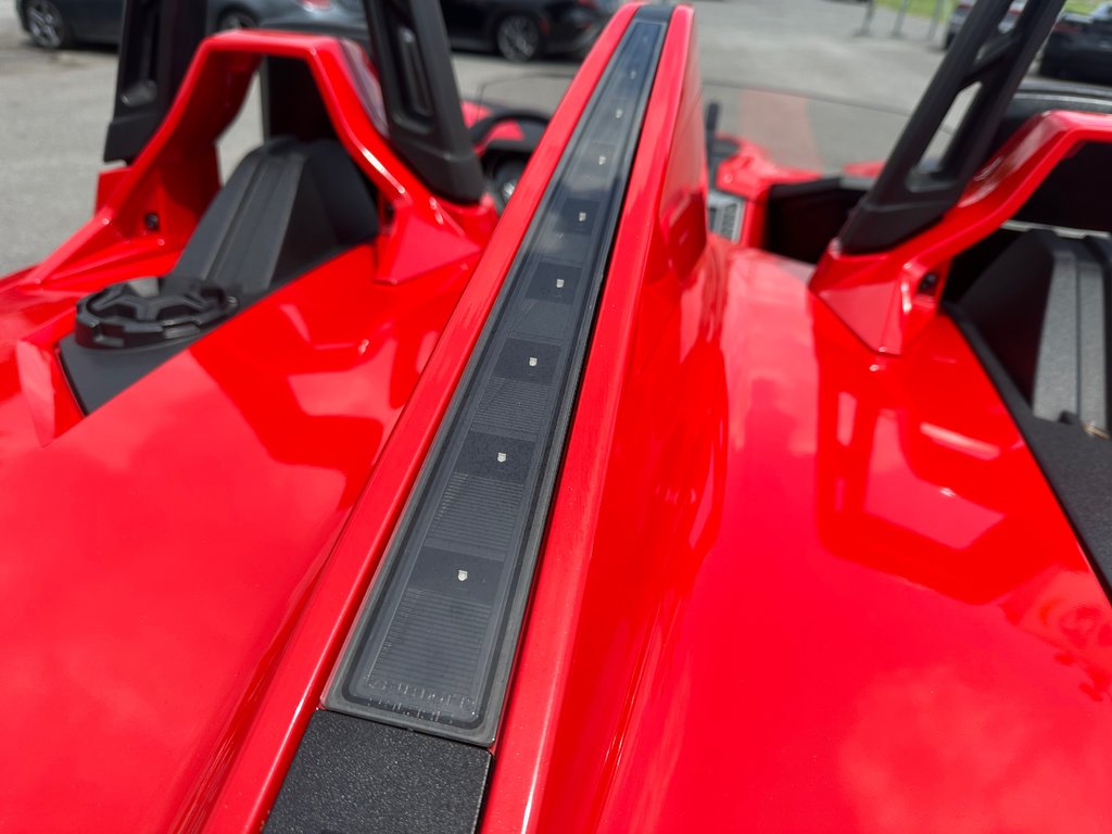 2016 Polaris Slingshot SEULEMENT 10602 KM in St-Jean-Sur-Richelieu, Quebec - 16 - w1024h768px