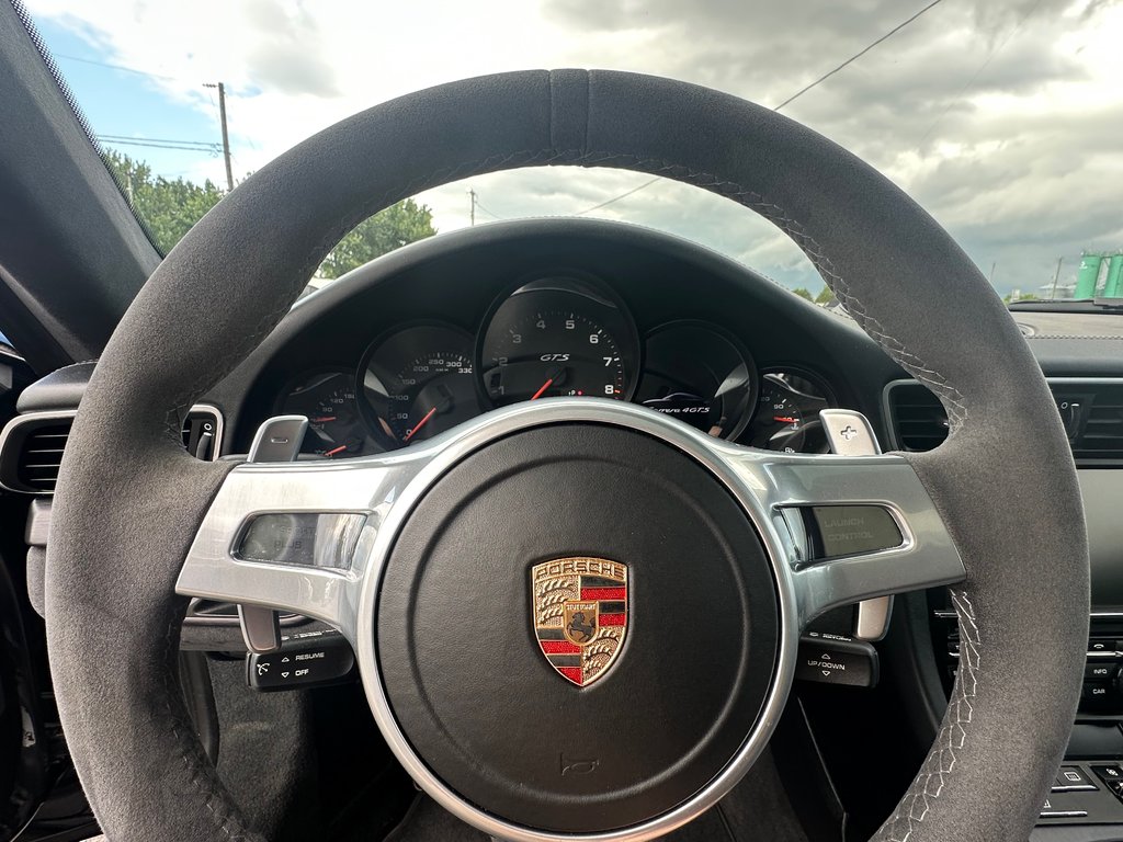 2015 Porsche 911 CARRERA 4 GTS SEULEMENT 029739 KM in St-Jean-Sur-Richelieu, Quebec - 17 - w1024h768px