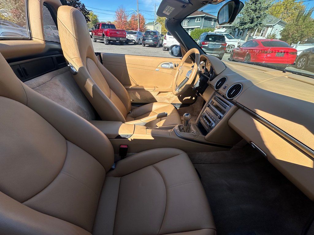 2005 Porsche Boxster CONVERTIBLE SEULEMENT 026684 KM in St-Jean-Sur-Richelieu, Quebec - 15 - w1024h768px