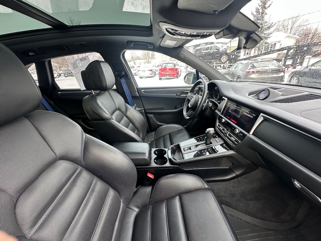 Porsche Macan AWD CUIR TOIT PANORAMIQUE 2023 à St-Jean-Sur-Richelieu, Québec - 12 - w1024h768px