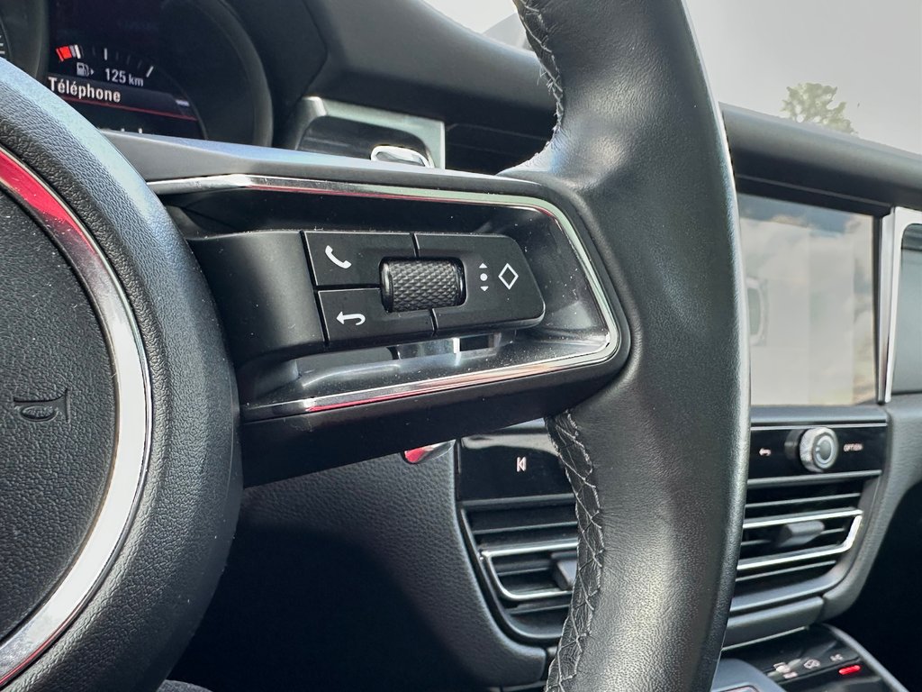 Porsche Macan AWD CUIR TOIT PANORAMIQUE 2023 à St-Jean-Sur-Richelieu, Québec - 23 - w1024h768px