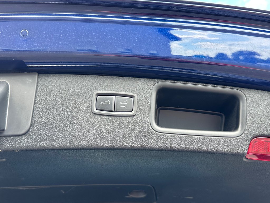 Porsche Macan AWD CUIR TOIT PANORAMIQUE 2023 à St-Jean-Sur-Richelieu, Québec - 15 - w1024h768px
