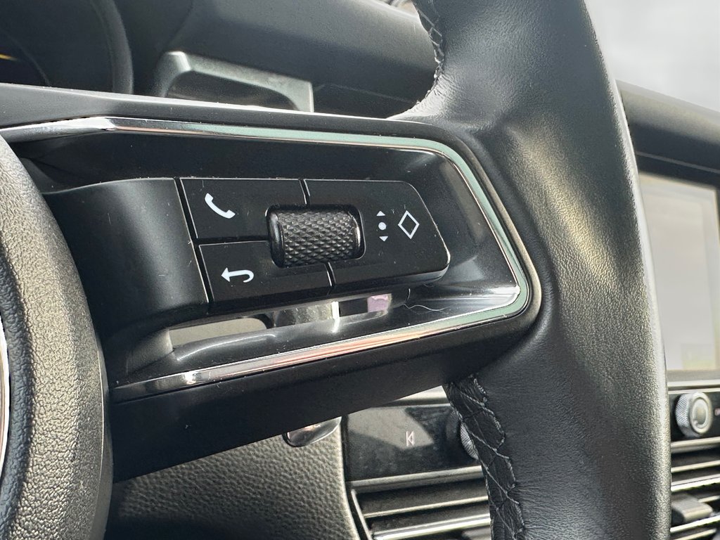 Porsche Macan AWD CUIR TOIT PANORAMIQUE 2023 à St-Jean-Sur-Richelieu, Québec - 28 - w1024h768px