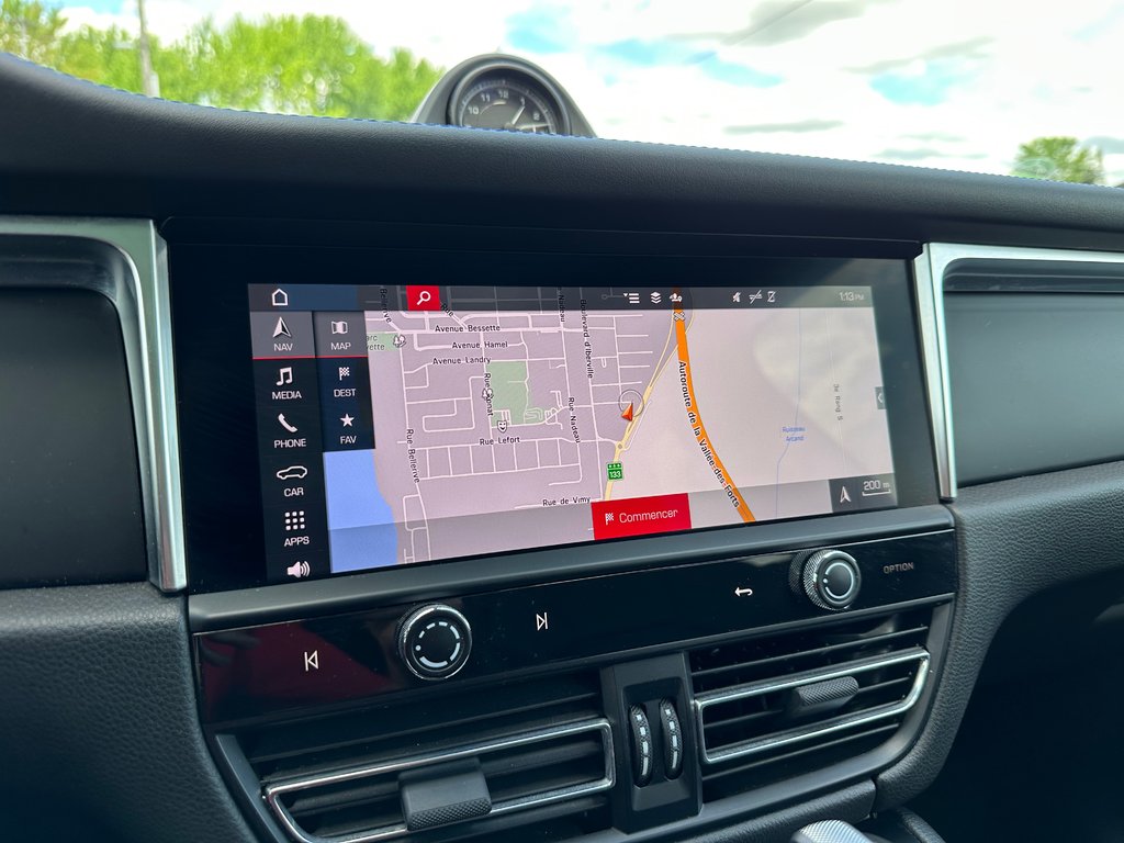 Porsche Macan AWD CUIR TOIT PANORAMIQUE 2023 à St-Jean-Sur-Richelieu, Québec - 25 - w1024h768px