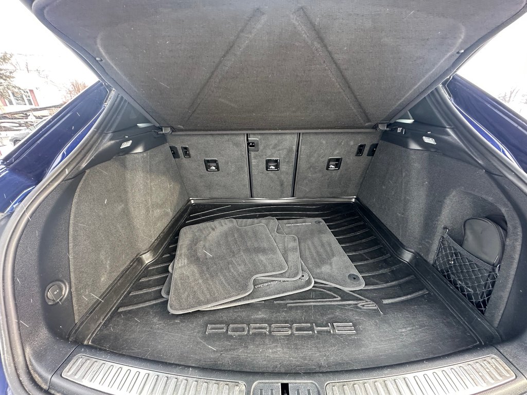 Porsche Macan AWD CUIR TOIT PANORAMIQUE 2023 à St-Jean-Sur-Richelieu, Québec - 20 - w1024h768px