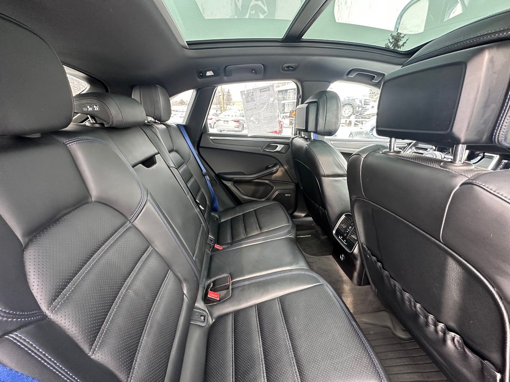 Porsche Macan AWD CUIR TOIT PANORAMIQUE 2023 à St-Jean-Sur-Richelieu, Québec - 13 - w1024h768px