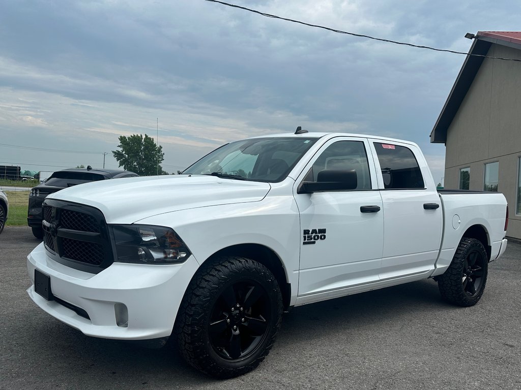2023 Ram 1500 Classic Express CREW in St-Jean-Sur-Richelieu, Quebec - 8 - w1024h768px