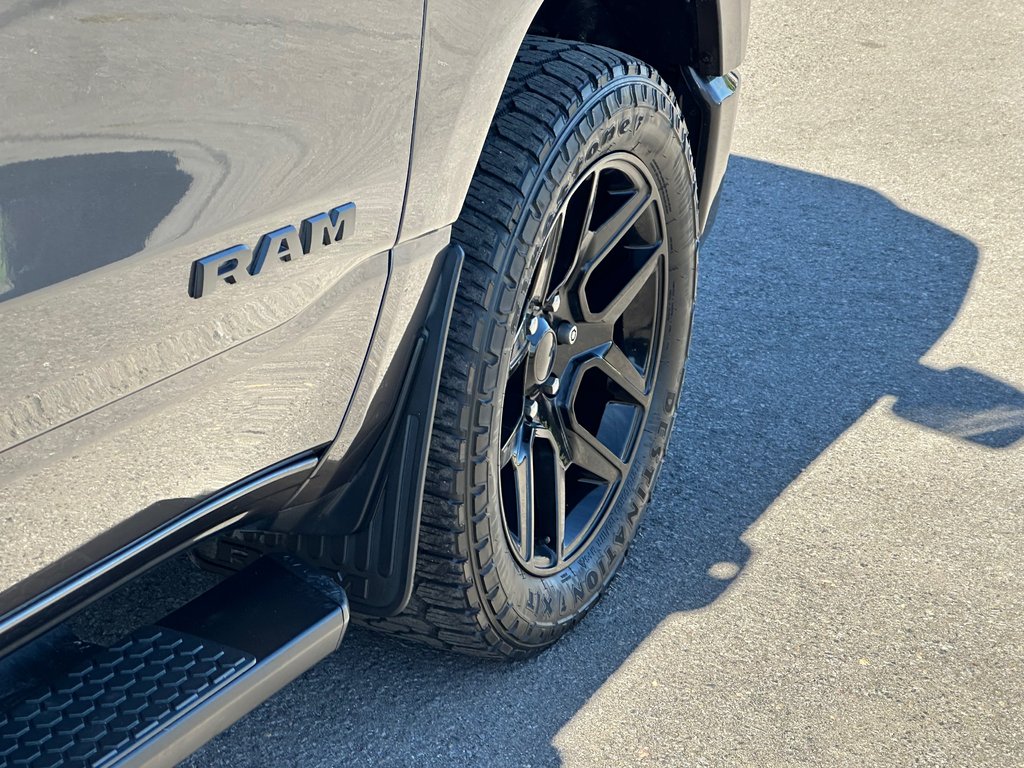 2020 Ram 1500 Sport 4X4 V8 CUIR NAVI SEULEMENT 068906 KM in St-Jean-Sur-Richelieu, Quebec - 16 - w1024h768px