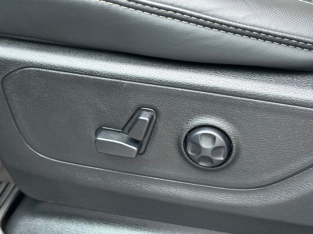 2020 Ram 1500 Sport 4X4 V8 CUIR NAVI SEULEMENT 068906 KM in St-Jean-Sur-Richelieu, Quebec - 18 - w1024h768px