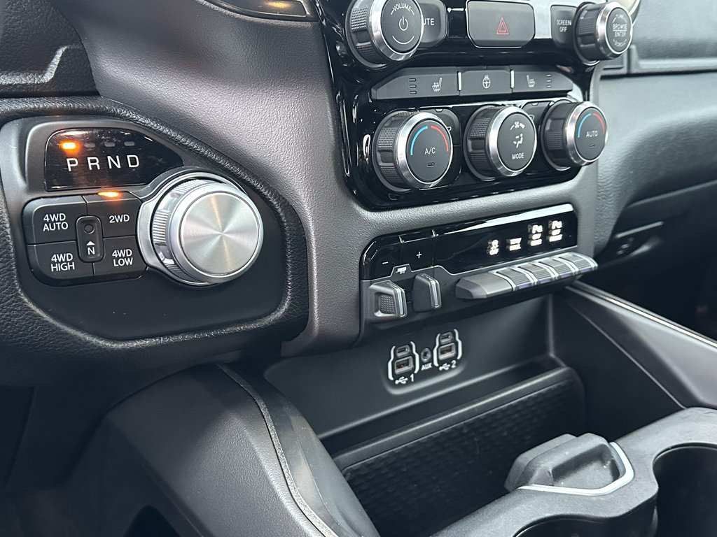2020 Ram 1500 Sport 4X4 V8 CUIR NAVI SEULEMENT 068906 KM in St-Jean-Sur-Richelieu, Quebec - 19 - w1024h768px