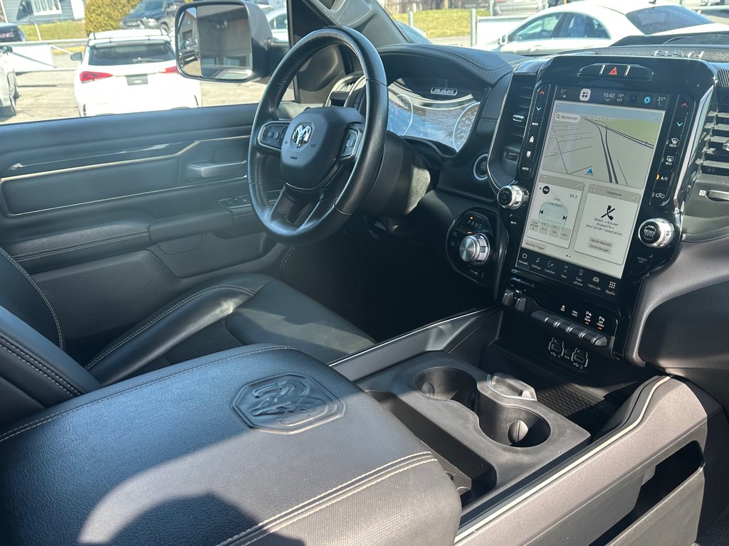 Ram 1500 Sport 4X4 CUIR NAVIGATION 2022 à St-Jean-Sur-Richelieu, Québec - 3 - w1024h768px