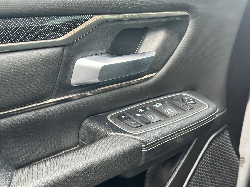 Ram 1500 Sport CUIR NAVIGATION HEMI 5.7 2022 à St-Jean-Sur-Richelieu, Québec - 18 - w1024h768px