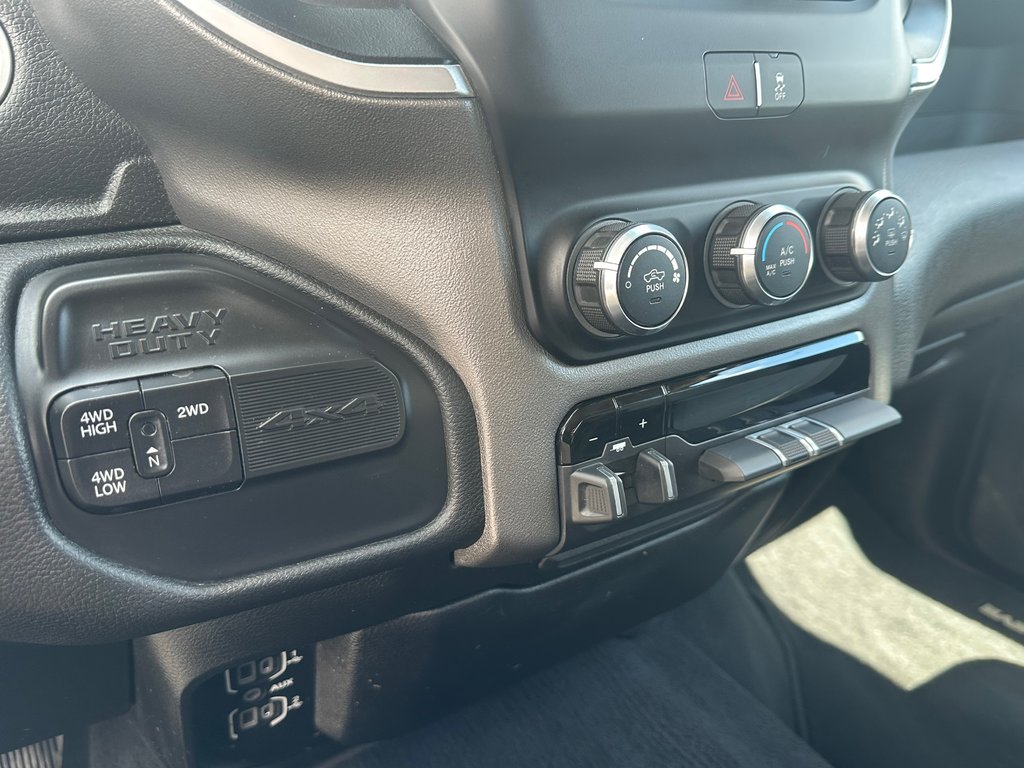 Ram 2500 Big Horn BOITE 8 PIEDS SEULEMENT 088357 KM 2019 à St-Jean-Sur-Richelieu, Québec - 20 - w1024h768px