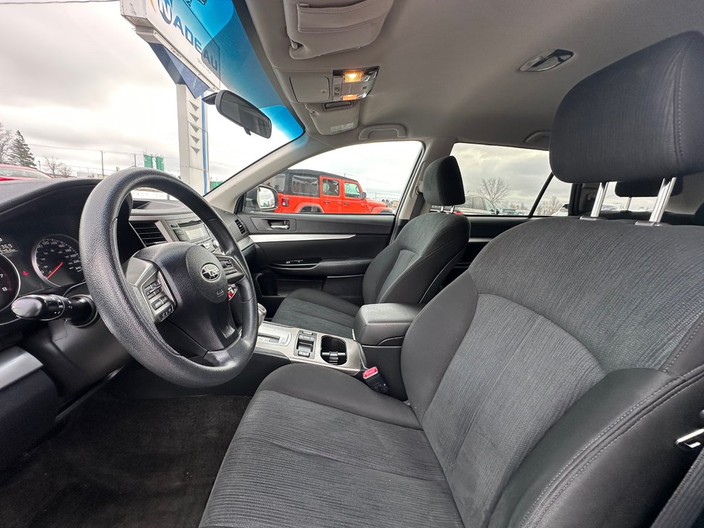 2014 Subaru Outback 2.5i Premium SIEGES CHAUFFANTS in St-Jean-Sur-Richelieu, Quebec - 14 - w1024h768px