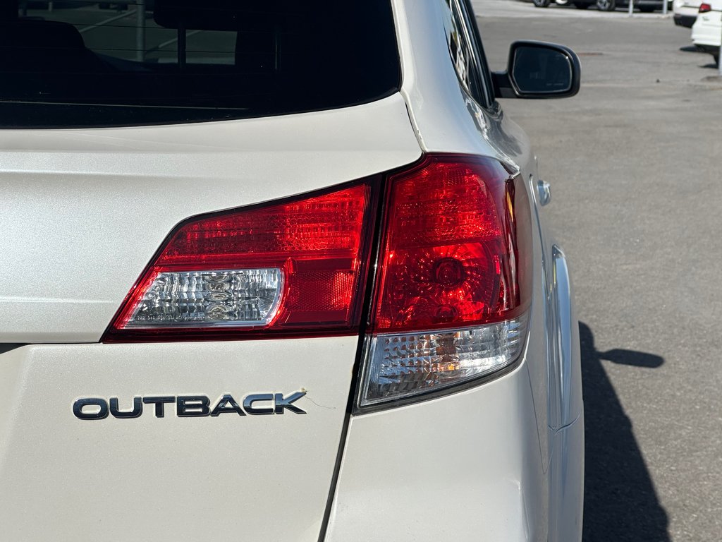 Subaru Outback 2.5i Premium SIEGES CHAUFFANTS 2014 à St-Jean-Sur-Richelieu, Québec - 14 - w1024h768px