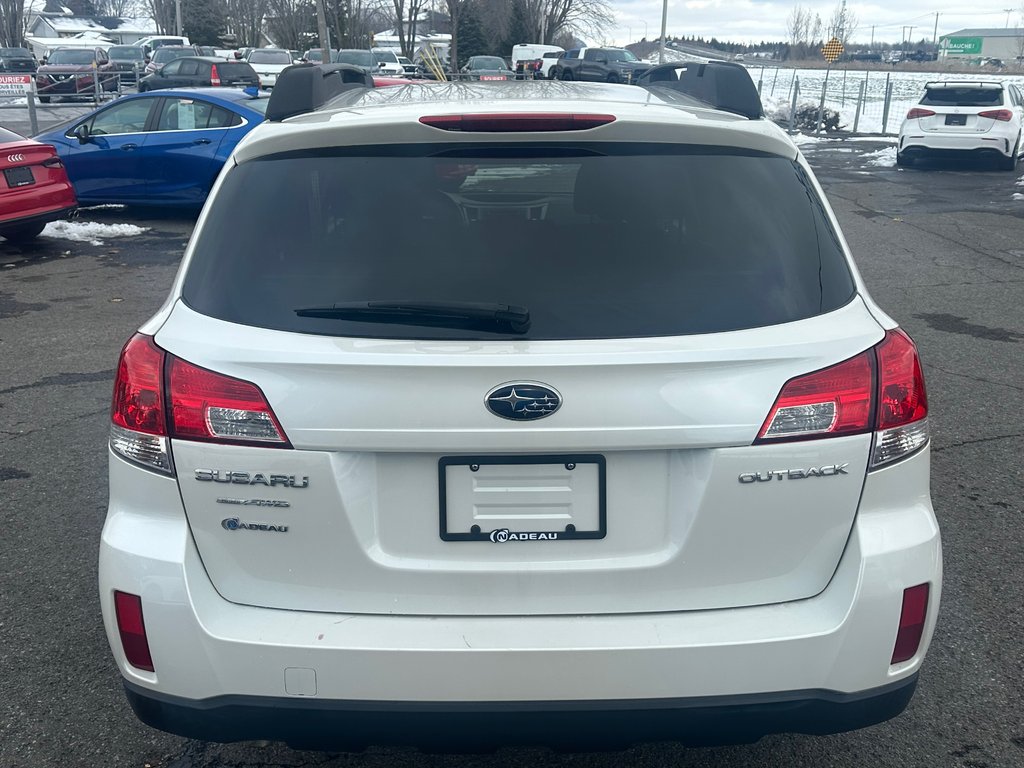 2014 Subaru Outback 2.5i Premium SIEGES CHAUFFANTS in St-Jean-Sur-Richelieu, Quebec - 7 - w1024h768px