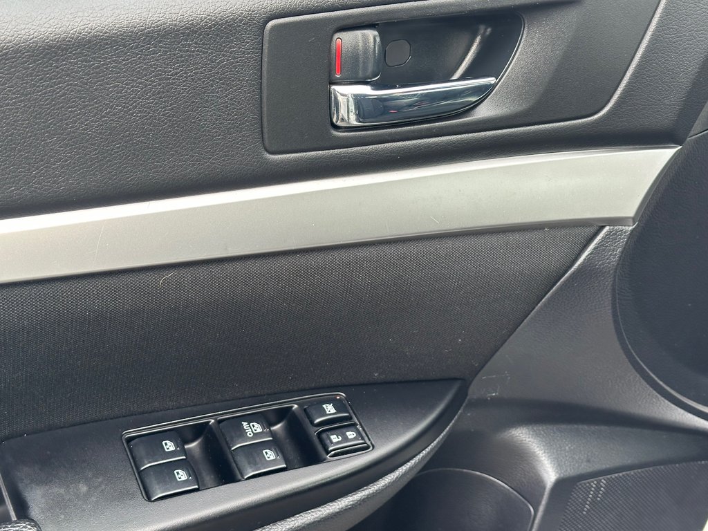 2014 Subaru Outback 2.5i Premium SIEGES CHAUFFANTS in St-Jean-Sur-Richelieu, Quebec - 20 - w1024h768px