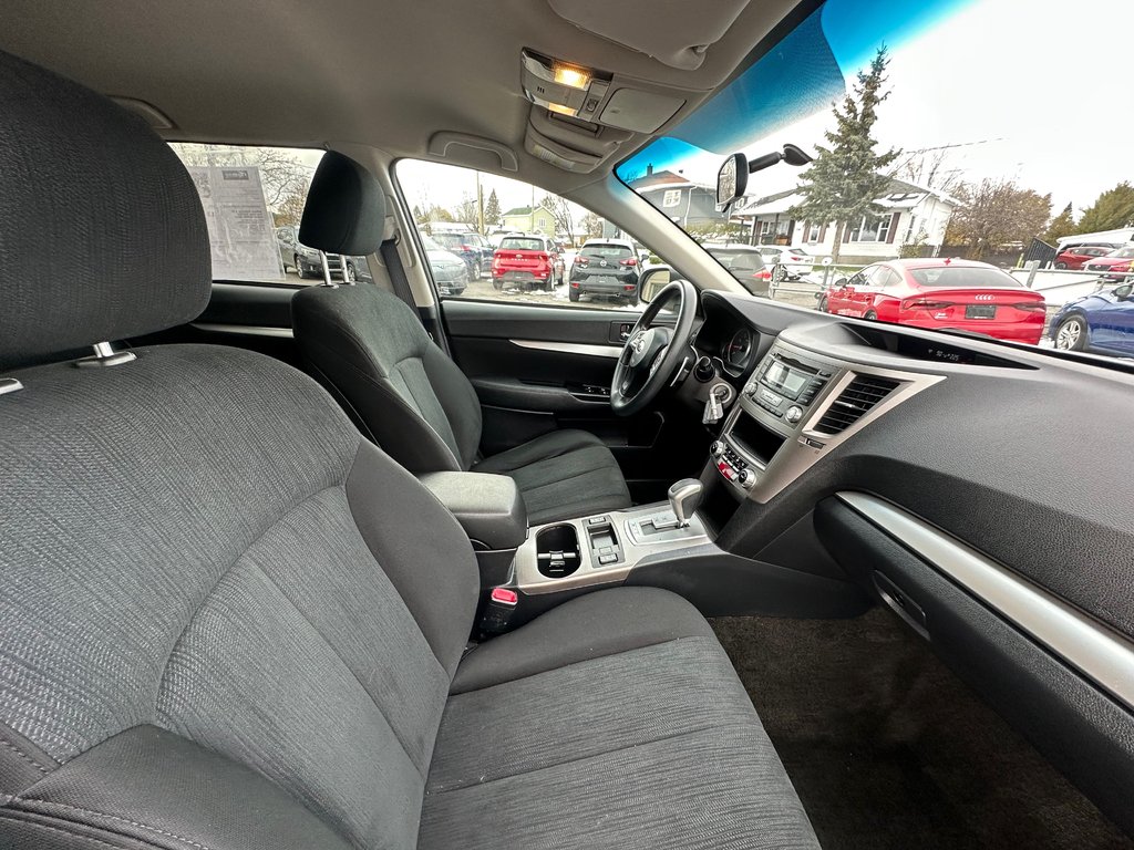 2014 Subaru Outback 2.5i Premium SIEGES CHAUFFANTS in St-Jean-Sur-Richelieu, Quebec - 11 - w1024h768px