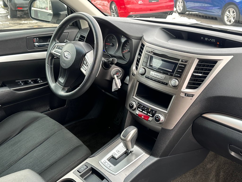 2014 Subaru Outback 2.5i Premium SIEGES CHAUFFANTS in St-Jean-Sur-Richelieu, Quebec - 3 - w1024h768px