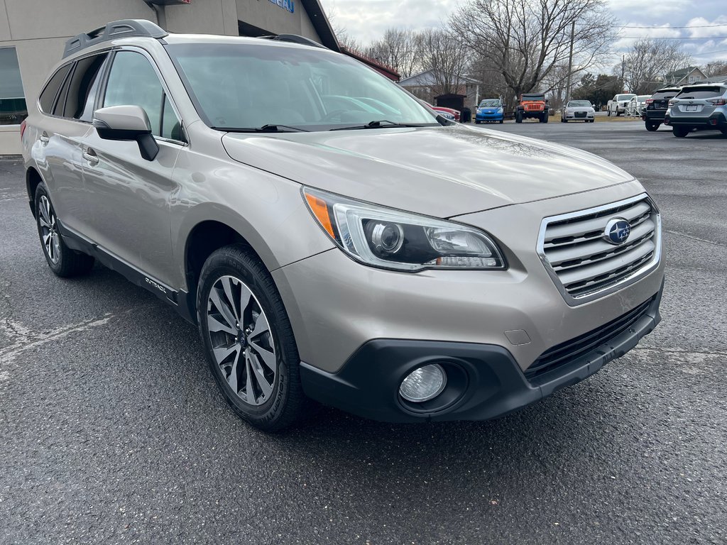 2015  Outback Limited AWD CUIR TOIT ANGLES MORTS in St-Jean-Sur-Richelieu, Quebec - 1 - w1024h768px